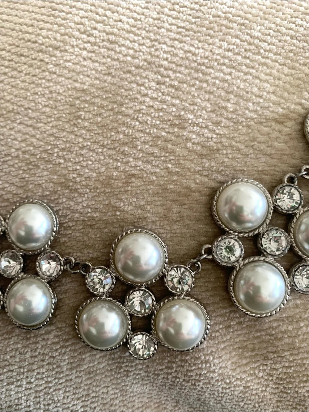 Silver-Tone Faux Pearl & Rhinestone Costume Statement Bib Necklace Jewelry